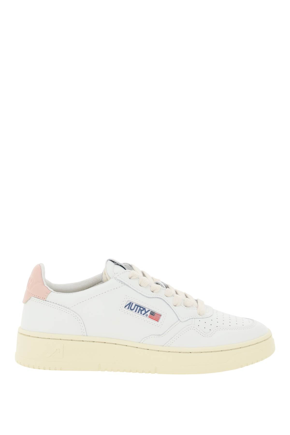 Autry leather medalist low sneakers